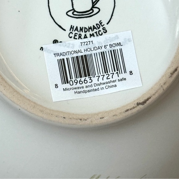 Red Robin with Holly & Berries 6” Traditional Holiday Bowl - Picture 7 of 7